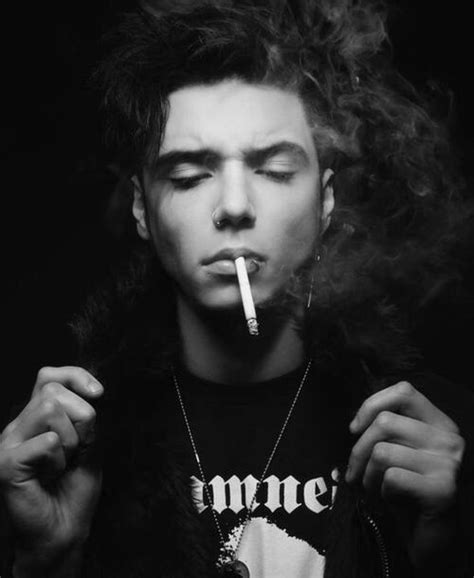 Tudj meg róla mindent és barátkozz a többi rajongóval! Andy Biersack (Black Veil Brides) in 2020 | Black veil ...
