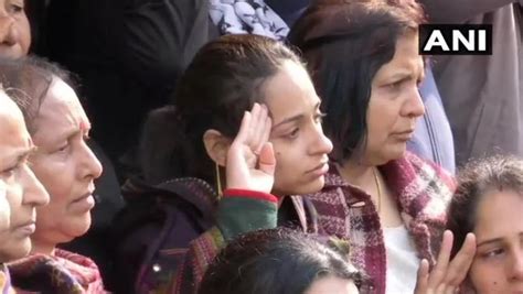 A year after indian army major vibhuti dhoundiyal was martyred in an encounter with terrorists in pulwama, his widow wife nikita kaul dhoundiyal is all set. One Year After Maj Vibhuti Dhoundiyal's Martyrdom His Wife ...