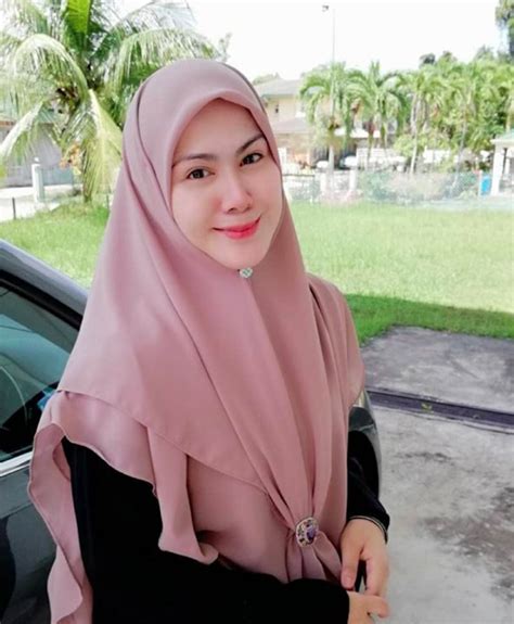 Beberapa penggemar film mencoba membandingkan jargon yang digaungkan asmara seperti jargon shaarefa daanish di rumah dara (2009). Pembaca Berita Brunei Cantik Macam Anak Dara!
