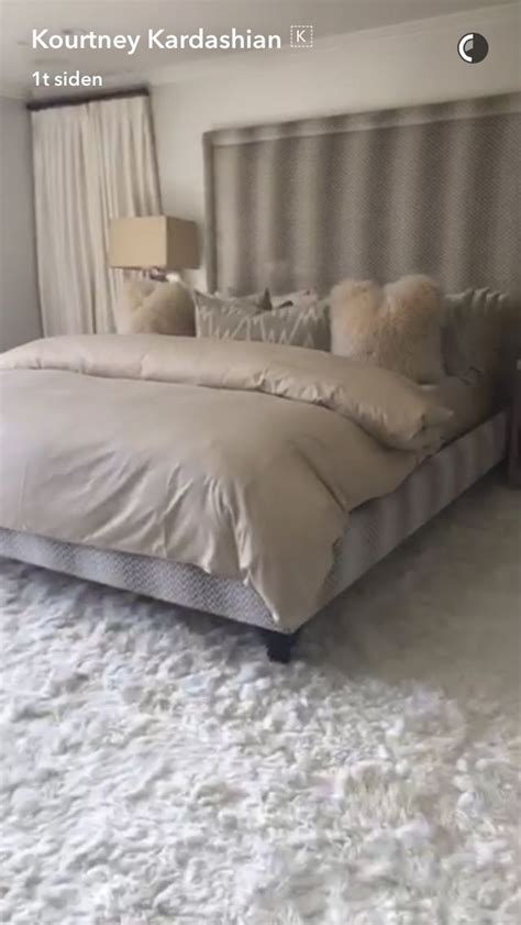 Posted by admin at 10:26 pm. Kardashian Bedroom | Kardashian bedroom, Kardashian ...