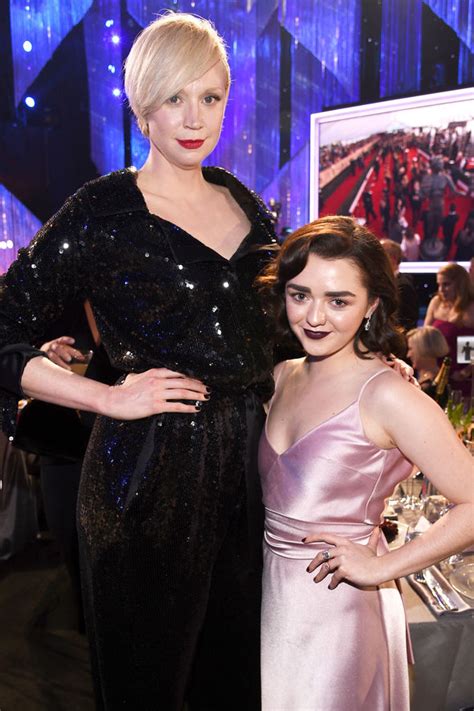 Julia and maisie 01 4k; Star Sessions Maisie Secret / MAISIE WILLIAMS on the Set ...