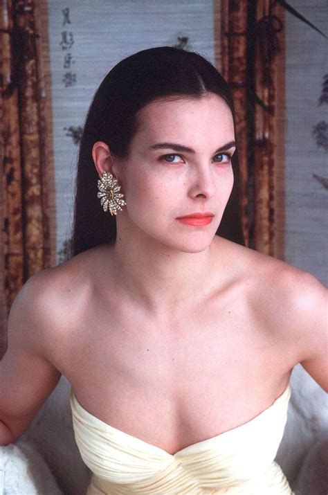 Carole bouquet is a french actress best known internationally as bond girl. Elle a 60 ans : bon anniversaire Carole Bouquet