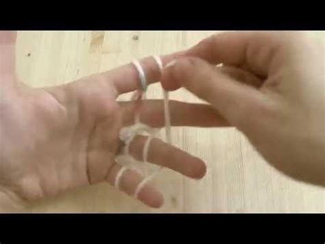 Come eseguire le asole (occhielli) in un capo in maglia. Come fare la maglia con le dita - YouTube