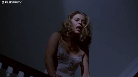 The confrontation between hannah and mccauley: BODY HEAT, Lawrence Kasdan, 1981 - He Has A Gun! - YouTube