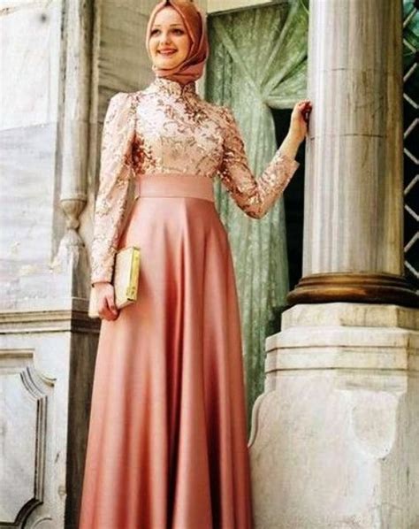 Hadir dengan berbagai model, baju gamis cocok dipakai untuk lebaran, kondangan, dan berbagai acara formal lain. 100+ Inspirasi Model Baju Gamis Pesta Modern Terbaru - WIKIPIE.CO.ID