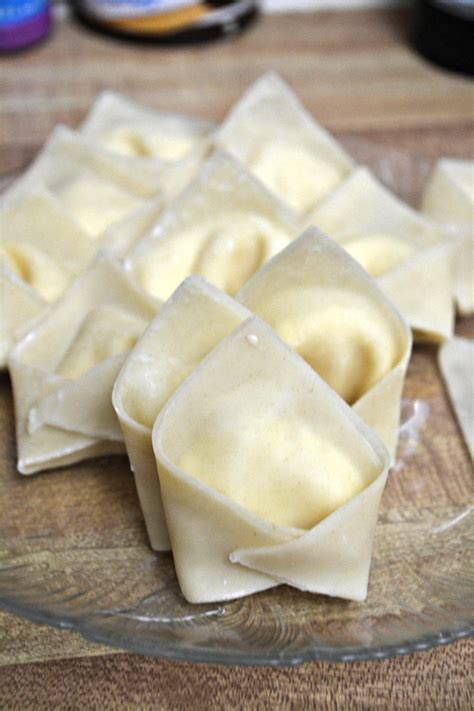 Today i am going to occasionally, i'll share some other asian recipes with you (my favorite ones). Pineapple Cream Cheese Wontons | Recipe | Wonton recipes, Wonton wrapper dessert, Wonton wrapper ...