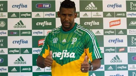 O goleiro do santos levou. Aranha é apresentado no Palmeiras e comenta sobre Oswaldo ...