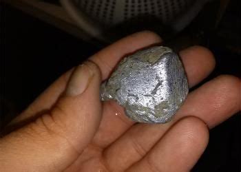 Just about every time i have ever gone to the beach, i have seen some guy with a metal detector. Platinum Nugget Treasure Story | Kellyco Metal Detectors ...