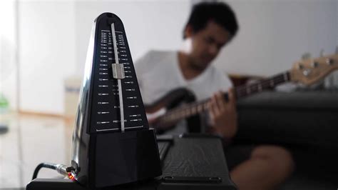 Once you get the hand of it, using a metronome will transform both your sense of rhythm and your the only downside is that it's so dang hard to figure out how to choose the best metronome. Top 10 Best Metronomes for Guitar Players & Musicians in ...