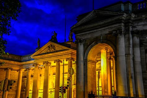 Rates applicable to accountd with 7 days notice, min balance of �0 and max balance of �9,999. Bank of Ireland at Night - Dublin Ireland | Bank of ...