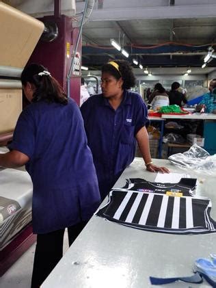 Yes, a face mask (covering mouth and nose) must be worn at all times when present at adelaide airport. Pictures from ISC Sport factory in Fiji show Port Adelaide ...