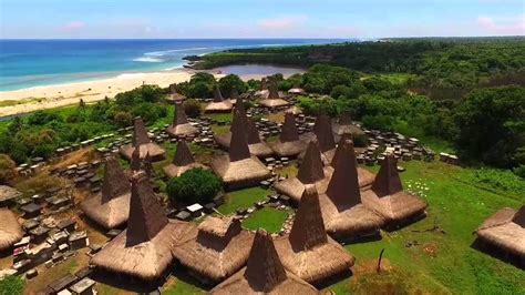 It comprises a number of islands and island groups in the south of the province, including (runnuing from west to east) liran island, wetar island, kisar island, romang island, the leti islands, the damer. Kuliner Khas Sumba, Tidak Hanya Enak tapi Juga Unik ...