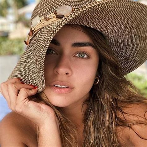 Explore @claudia3martin twitter profile and download videos and photos contacto y pr: Biografía de Claudia Martín Edad, estatura, pack, esposo ...