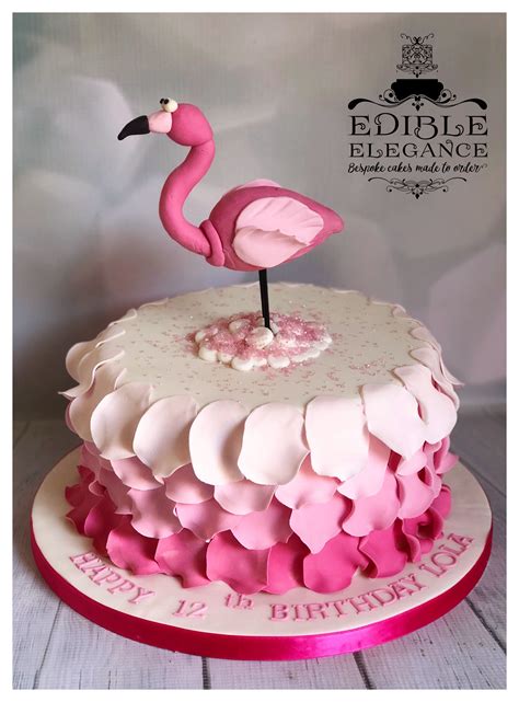 Check out our pink flamingo cake selection for the very best in unique or custom, handmade pieces from our craft supplies & tools shops. Pink flamingo birthday cake (With images) | Flamingo ...