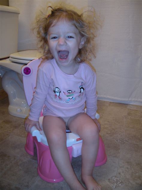 There are in fact many schools of thought on potty training—some parents try to do it in a week or even a few days, and some start. Auntie Em's Eyes: Potty Training Day 1 - Olivia 8:30 a.m ...