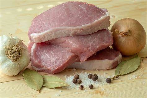 Boneless pork chops are excellent for searing because they are thick and tender. Boneless Center Cut Pork Chops - Joe's Jerky, Pizza Deli ...