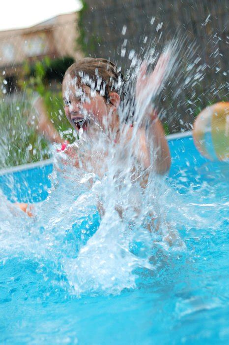 Dětské bazénky jsou nafukovací konstrukce, odolné a maximálně bezpečné. Bazén - bobohrbo - album na Rajčeti