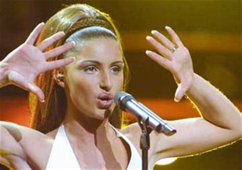 Έλενα παπαρίζου (helena paparizou), born 31 january 1982 in borås, västergötland, sweden, is a popular greek singer, best known in europe for winning the eurovision song contest 2005 for greece with the song my number one. Θυμάστε την Έλενα Παπαρίζου πρίν από 11 χρόνια;