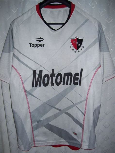 Over 10,000 player printing options. Newells Old Boys Away football shirt 2009 - 2010.