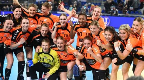 Kennismaken met handbal, handbal wk dames en meer. Handbalsters voor de eerste keer naar Olympische Spelen ...