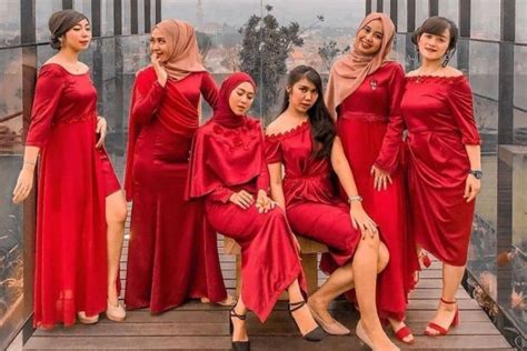 Rekomendasi perpaduan atau kombinasi warna yang cocok untuk desain dan warna pakaian. Kombinasi Warna Merah Bata Kain Satin - Jual Kain Batik ...