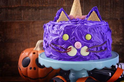 Chic and discreet, shop our range. Purr-fect for Halloween: How to Make a Spooky Cat Cake! in ...