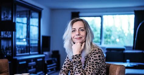 Für die erfüllung gesetzlicher aufgabe erhält es vom ministerium für gesundheit, soziales und sport einen zuschuss. Agnes Kant is nu de baas over de bijwerkingen: 'Ik zeg ...