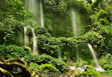 Letaknya di daerah desa aik berik, batu keliang utara, lombok tengah, persis di kaki gunung rinjani. Journey & Capture: Air Terjun Benang Kelambu, Alternatif ...