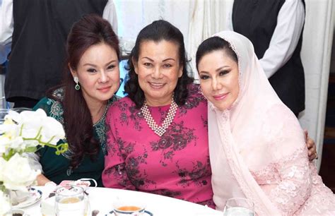 She has one younger brother, alexander rudrakeith henderson. Akad Nikah of Tunku Harunnarasheed Putra and Amelia ...