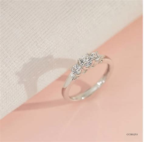 Maka dengan itu, masa nak pilih barang kemas; 5 Rekomendasi Model Cincin Kawin Wanita yang Elegan dan ...
