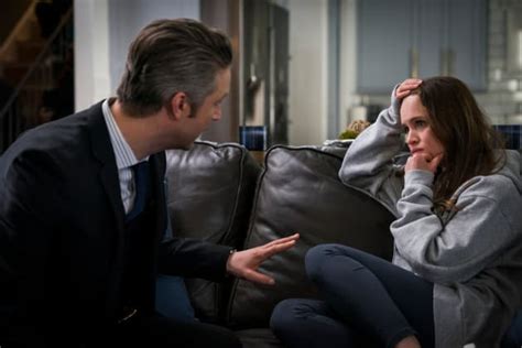 In the shocking season finale, a mysterious criminal sets off a dangerous chain of events. Law & Order: SVU Season 19 Episode 14 Review: In Loco ...