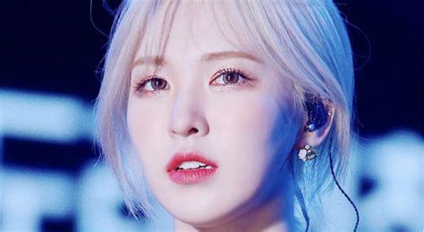 Red velvet originally debuting as four in 2014 and later becoming a quintet when yeri joined in 2015, they've been spreading happiness ever since. RED VELVET Wendy is back! | KoreBu.com (en)