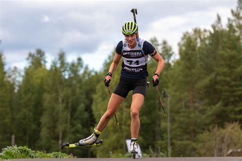 5 for the under booty! Biathlon - Campionati Svedesi: Hanna Öberg reagisce da ...