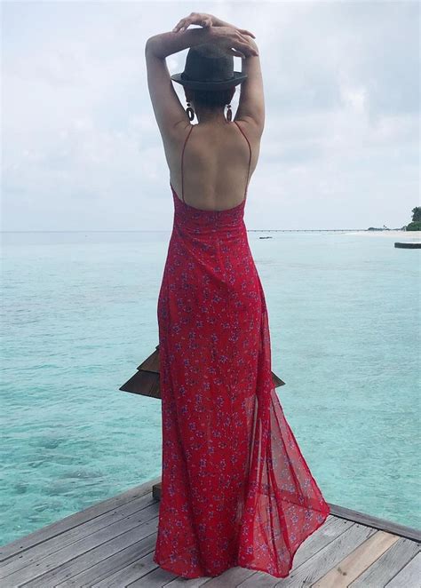Maya viswanath in a sleeveless blouse and transparent saree. बैकलेस ड्रेस में न्यूलीवेड काजल का बिंदास लुक,मालदीव में ...