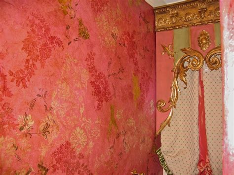 Jun 16, 2021 · faux finish coatings have gained rapid popularity in the architecture industry owing to their ability of providing an appealing look to walls, surfaces, hand railings, and others. Multiple stencils with gold leaf-love | Faux painting ...