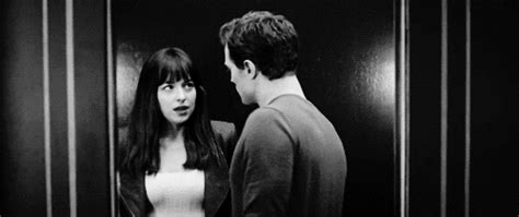 Erlebe die sinnlichkeit, die romantik und das drama des sensationellen welterfolgs »fifty shades of grey. Kinocharts: Fifty Shades of Grey beglückt die Zuschauer