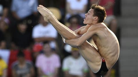 Tokyo avait aussi été choisie pour présenter les jeux olympiques de 1940, qui ont par la suite été annulés en raison de la deuxième guerre mondiale. Plongeon : Caeli McKay et Vincent Riendeau en bronze | RDS.ca