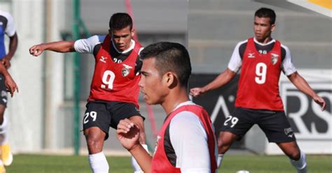 Pemain sayap harimau malaya muhammad safawi rasid diperkenalkan secara rasmi bersama pasukan kelab portugal, portimonense sc di stadium perbandaran portimao, portugal pada rabu. Portimonense ready for Safawi show? | New Straits Times