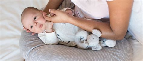 Zunächst findest du hier eine übersicht verschiedener kinderwagenketten unserer. Warum ein Stillkissen Sinn macht - Das richtige ...