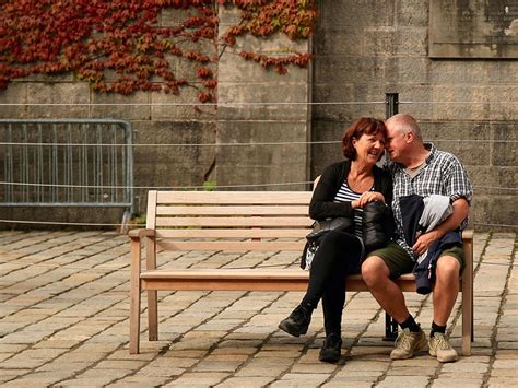 Sitalong.com is the first online dating site reserved exclusively for men and women over the age of 50 seeking a romantic or platonic relationship. 7 Things to Know Before Using 50 and Over Dating Sites