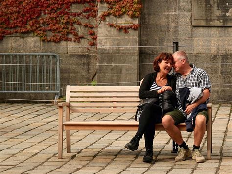 Sitalong.com is the first online dating site reserved exclusively for men and women over the age of 50 seeking a romantic or platonic relationship. 7 Things to Know Before Using 50 and Over Dating Sites