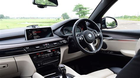 X6 xdrive30d, xdrive40d, xdrive35i and xdrive50i. BMW X6 2015 xDrive40d M Sport Interior Car Photos - Overdrive