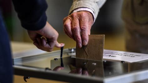 Selon certains candidats, elles représentent une menace pour la ruralité. Régionales: Jean-Louis Debré prône un report des élections ...