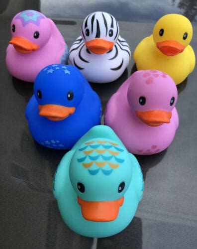 The baby bath seat represents a practical and economical support accessory when the child is sitting on their own and are an ideal alternative to start using the traditional shower or large bathtub. INFANTINO Baby Shower Bathtub Toys Rubber Ducks Lot