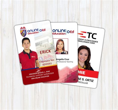 Kartu id card atau member card yang akan diproses menggunakan mesin press akan dicetak dulu menggunakan printer ink jet maupun laser jet dengan ukuran plastik pvc lembaran a4 atau a3. PVC ID Card