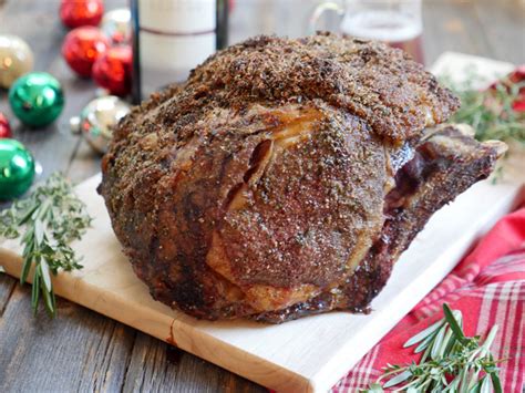 Prime rib for holiday meal : Herbed Rib Roast with Red Wine Jus | My Heart Beets