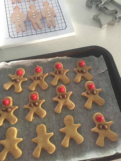 Turn gingerbread cookies upside down and decorate with icing to resemble reindeer, see photo for an easy reference. Upsidedown Gingerbread Man Made Into Reindeers / Easy And ...