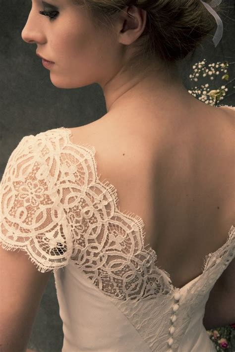 Wie viel genau das hochzeitskleid kostet, spielt für die meisten bräute jedoch nur eine untergeordnete rolle. Robe de mariée Lambert Créations Valenciennes | Mode ...