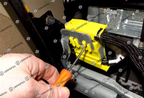 A damaged door can cost a whole lot more to repair than hiring a tow service, entirely defeating the. BMW seat belt emulator - installation instruction