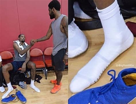 Maybe you would like to learn more about one of these? Kevin Durant's Feet Are Freakishly Long - Fadeaway World